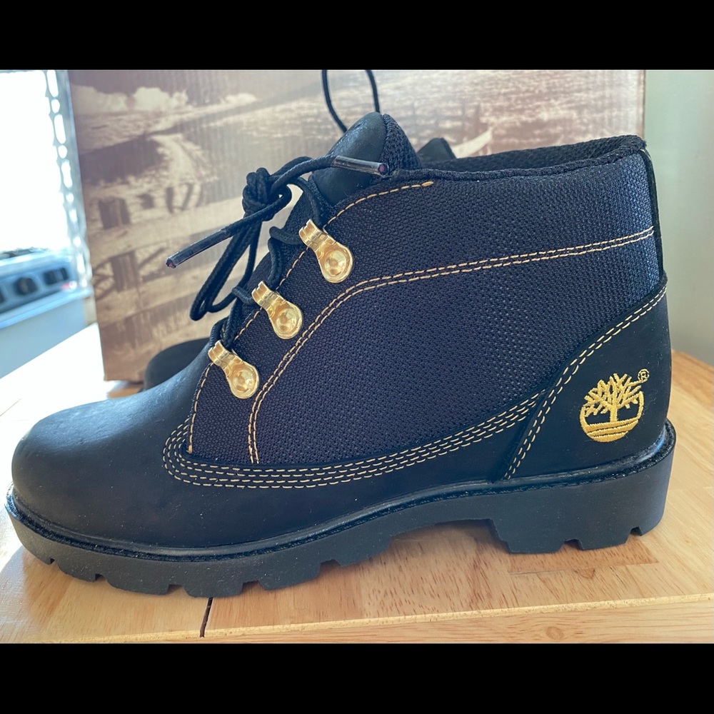 🛑SOLD🛑 Kids Timberland Chukka Boots